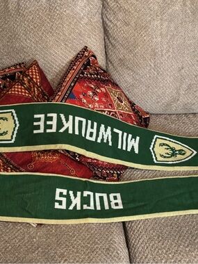 Two Milwaukee Bucks Green NHL-style Team Scarf